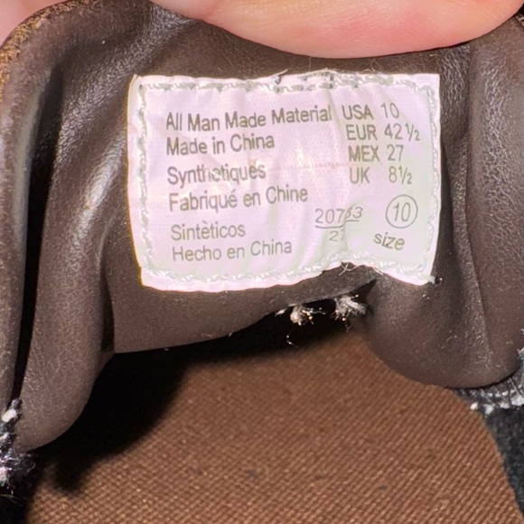 ❤️🔥Host Pick❤️🔥 Predictions Retro Vintage Style Athletic Shoe - Picture 12 of 12